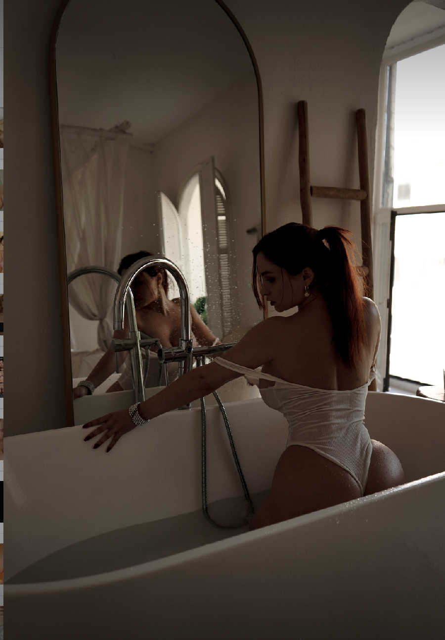 A playful frame from Miranda Faith nude — online in Anqing