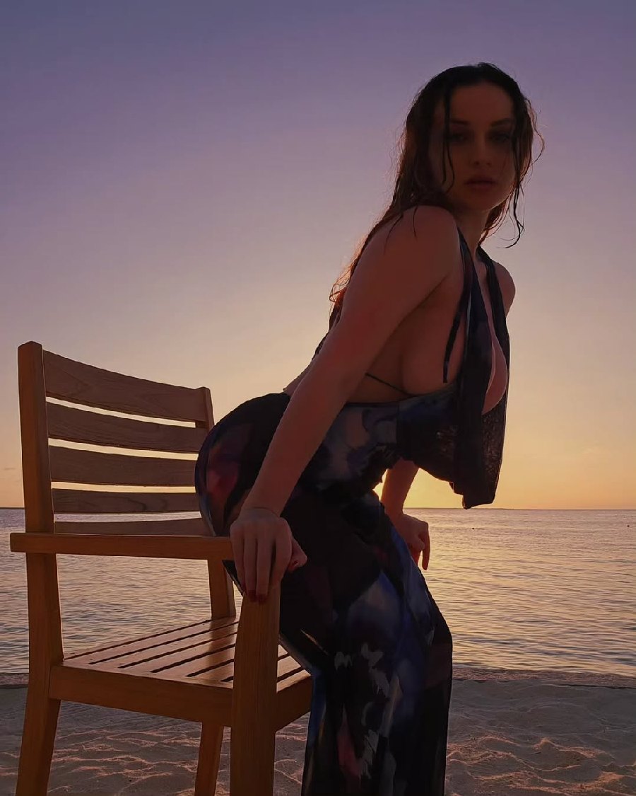 Sexy girl Miranda Faith nude in Anqing