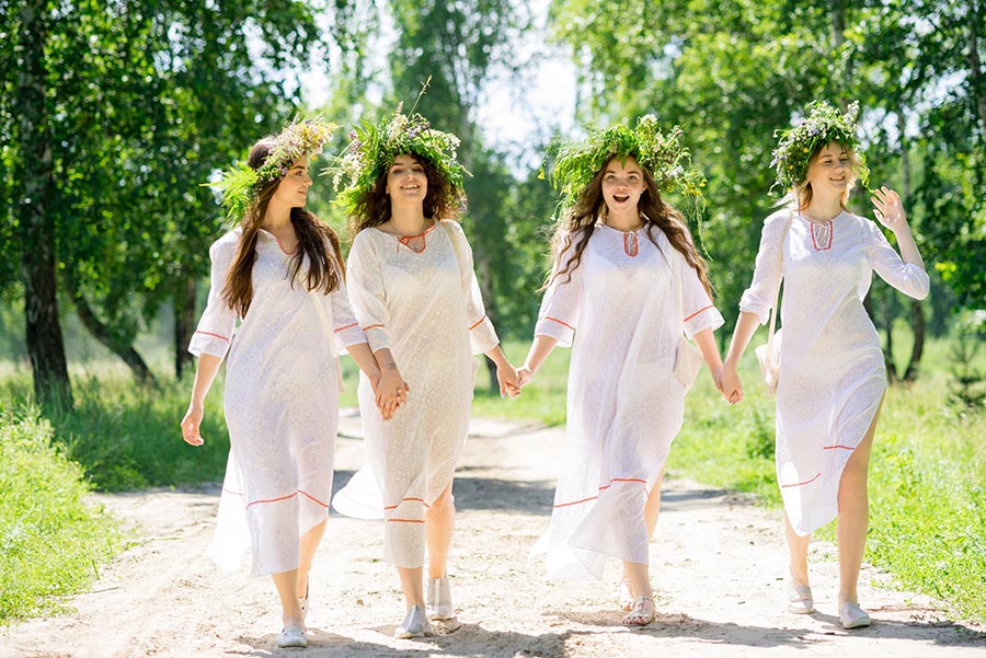 Slavic girls in Anqing