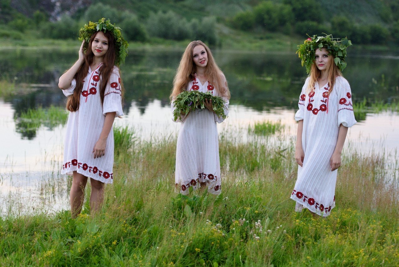 Slavic women in Anqing