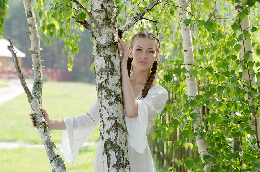 Women in Slavic costumes in Anqing