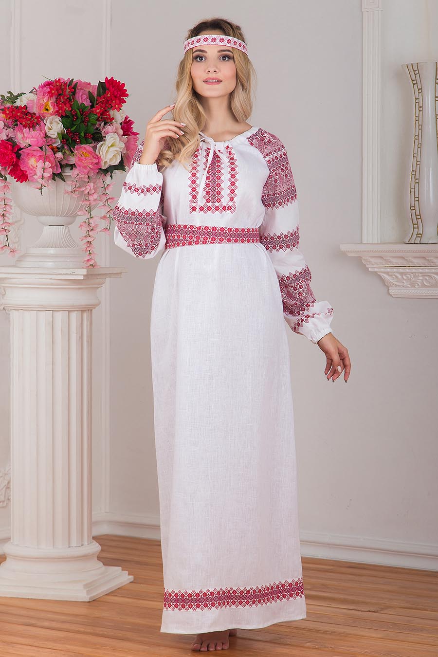 Women in Slavic costumes in Anqing