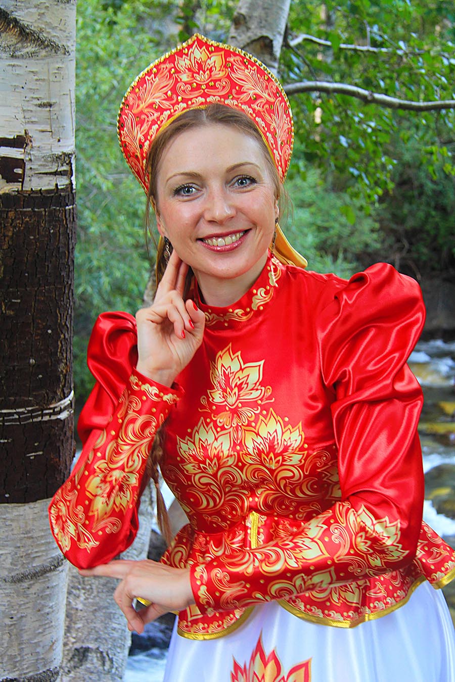 Women in Slavic costumes in Anqing