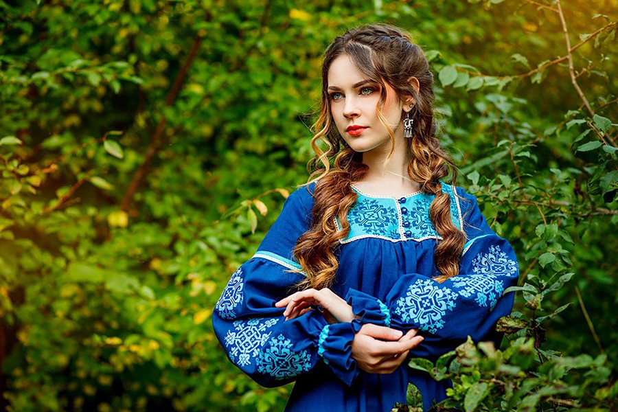 Sexy photo Women in Slavic costumes in Anqing
