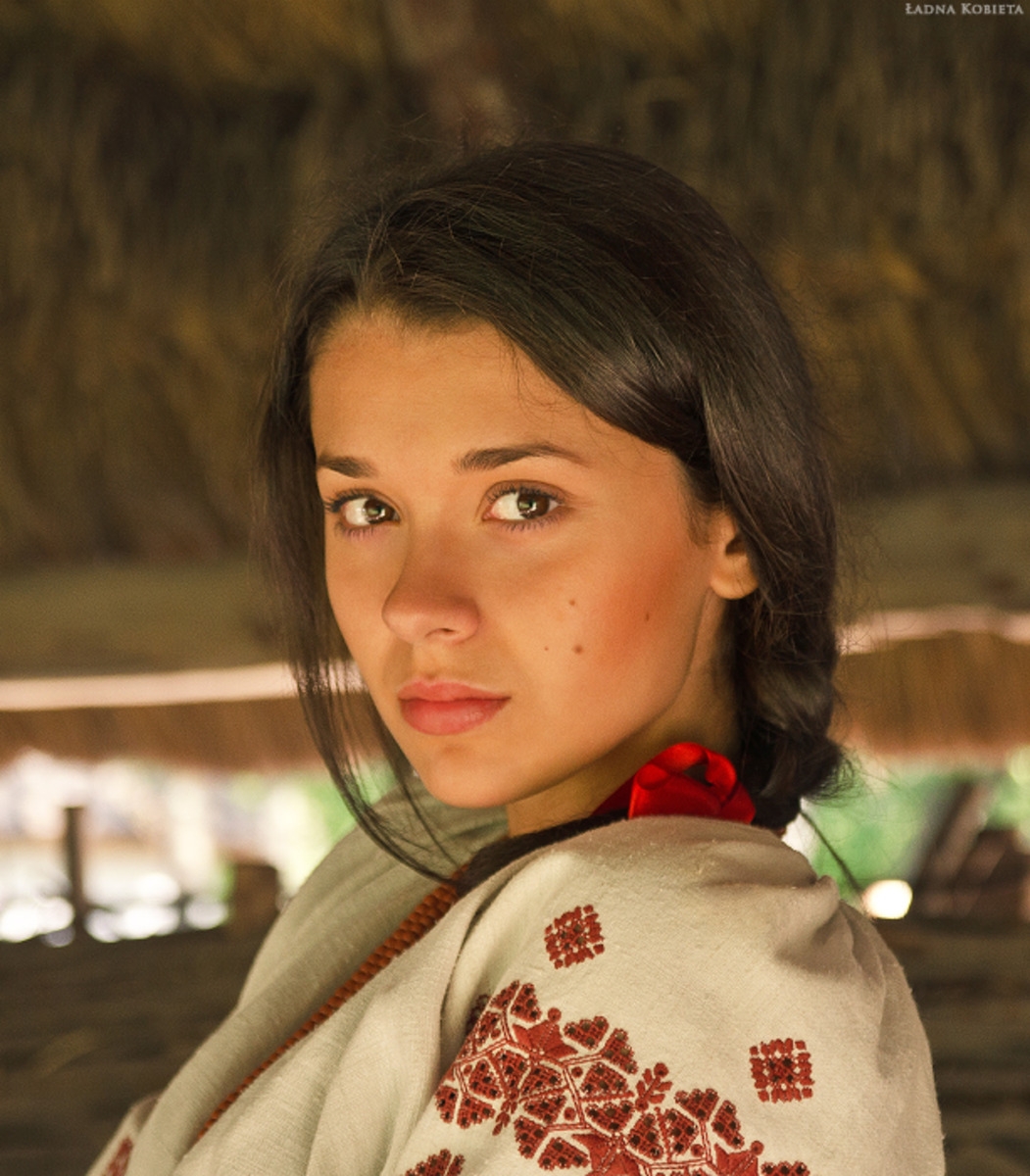 Girls in Slavic costumes in Anqing