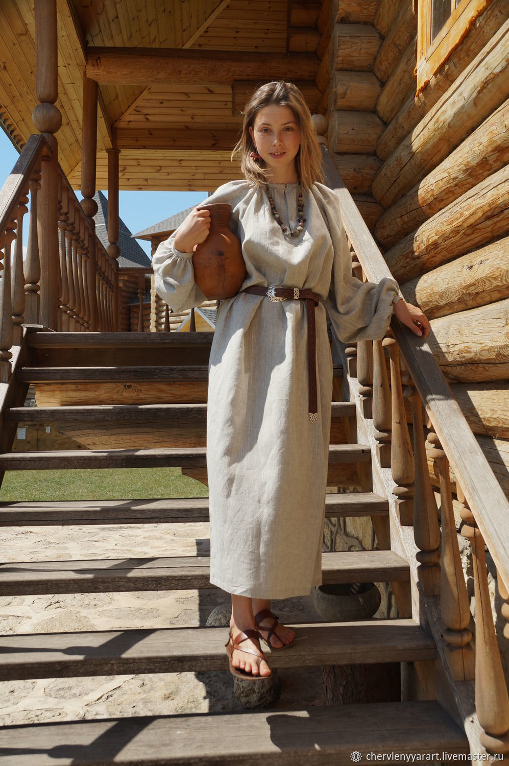 Girls in Slavic costumes in Anqing