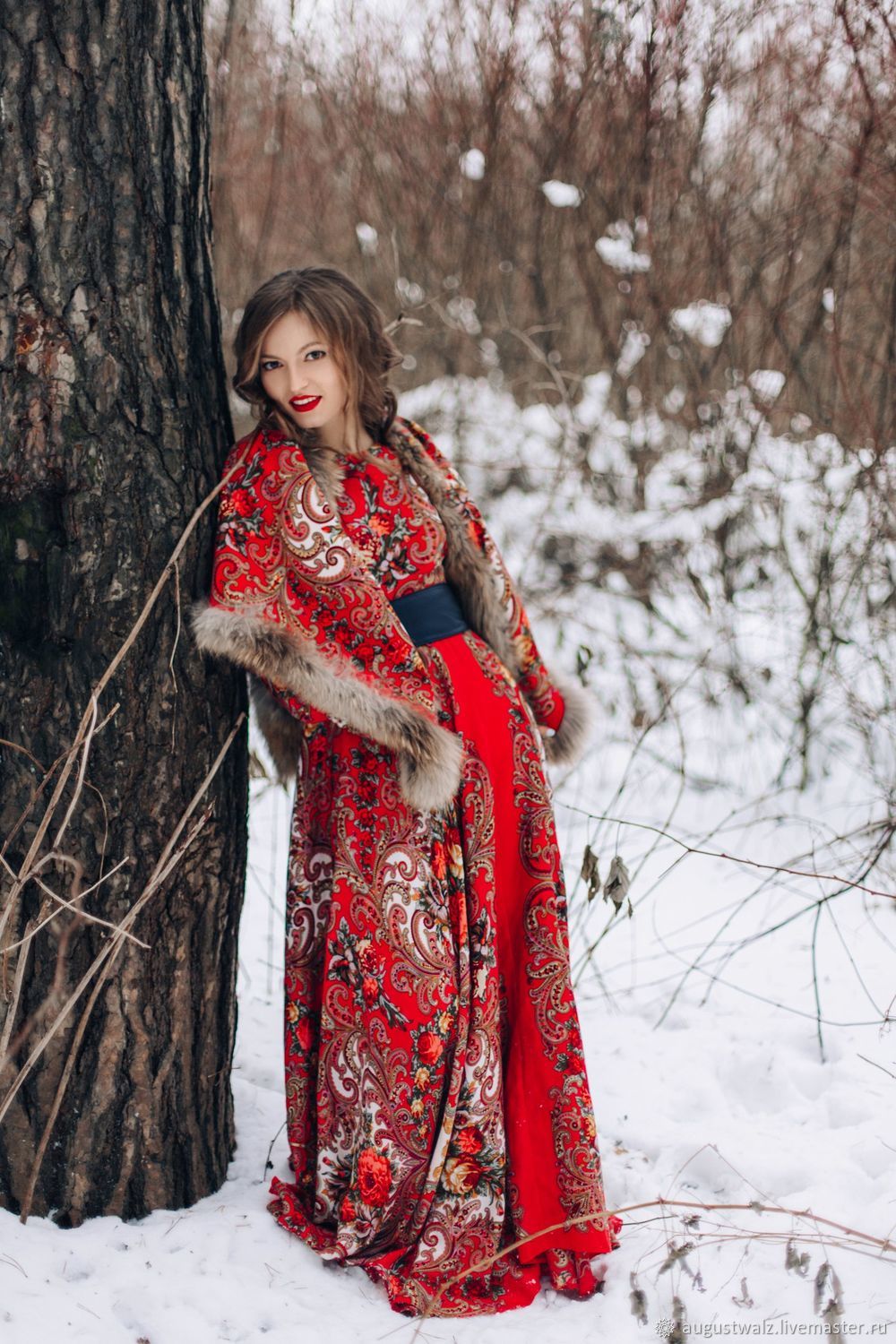 Photo Girls in Slavic costumes in Anqing