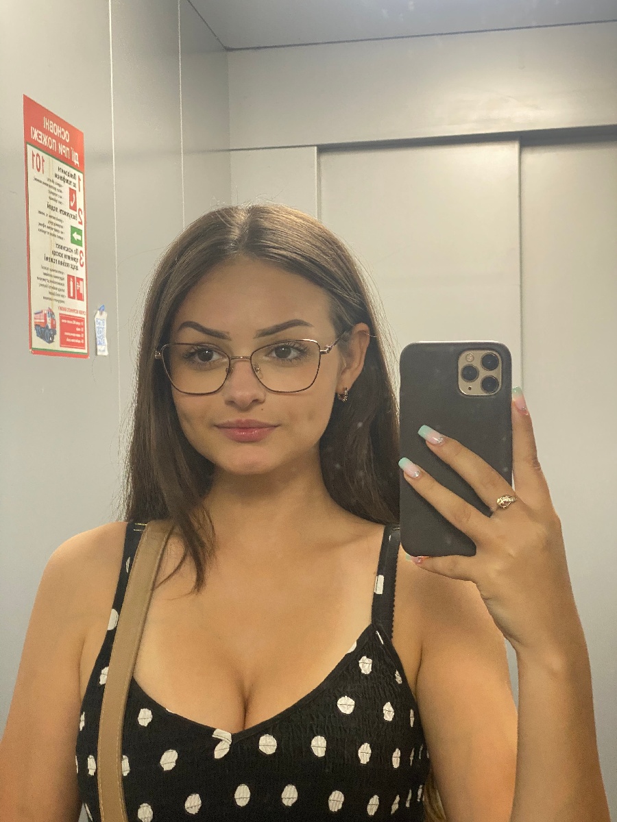 Sexy model Stacy in Anqing