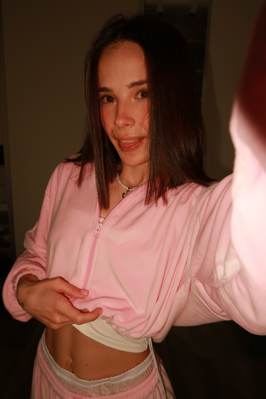 Tina brings the glow — live moments in Anqing